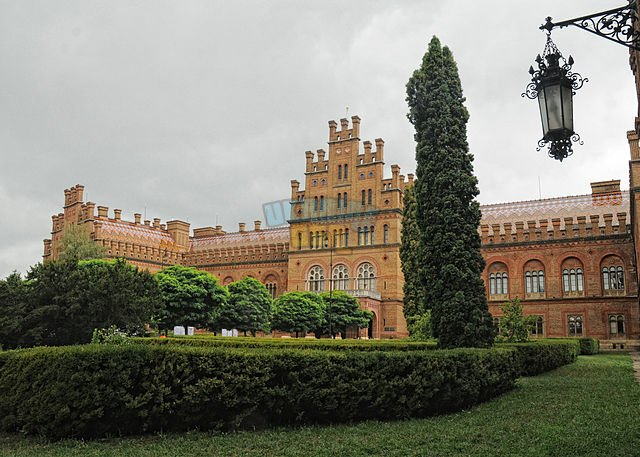 640px-Cernauti_Residentia_06.jpg