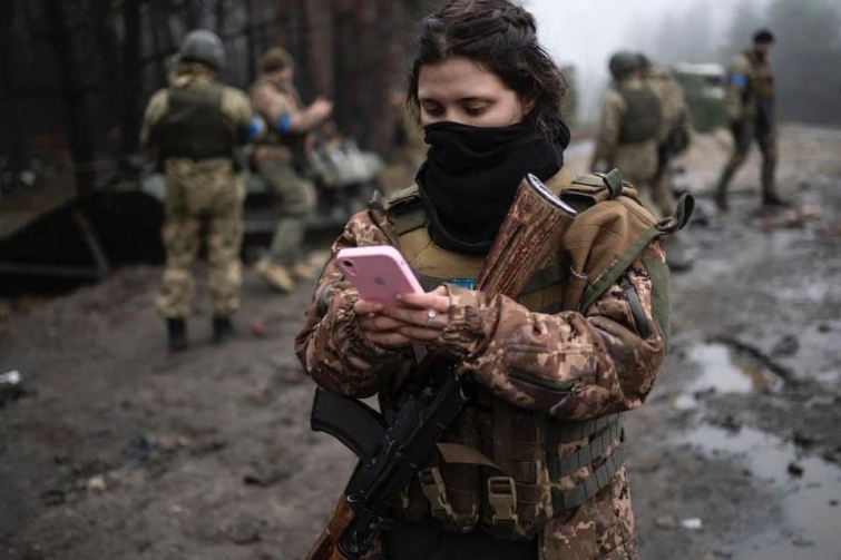 67c973f-online-internet-military-safety.jpg