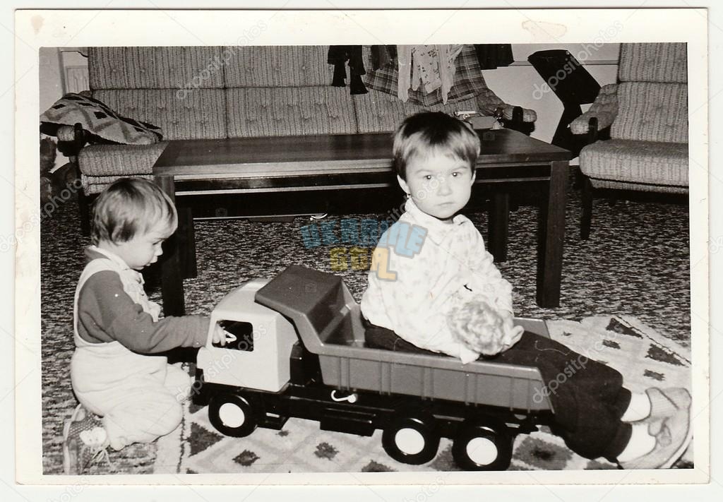 depositphotos_108955848-stock-photo-retro-photo-shows-children-who.jpg