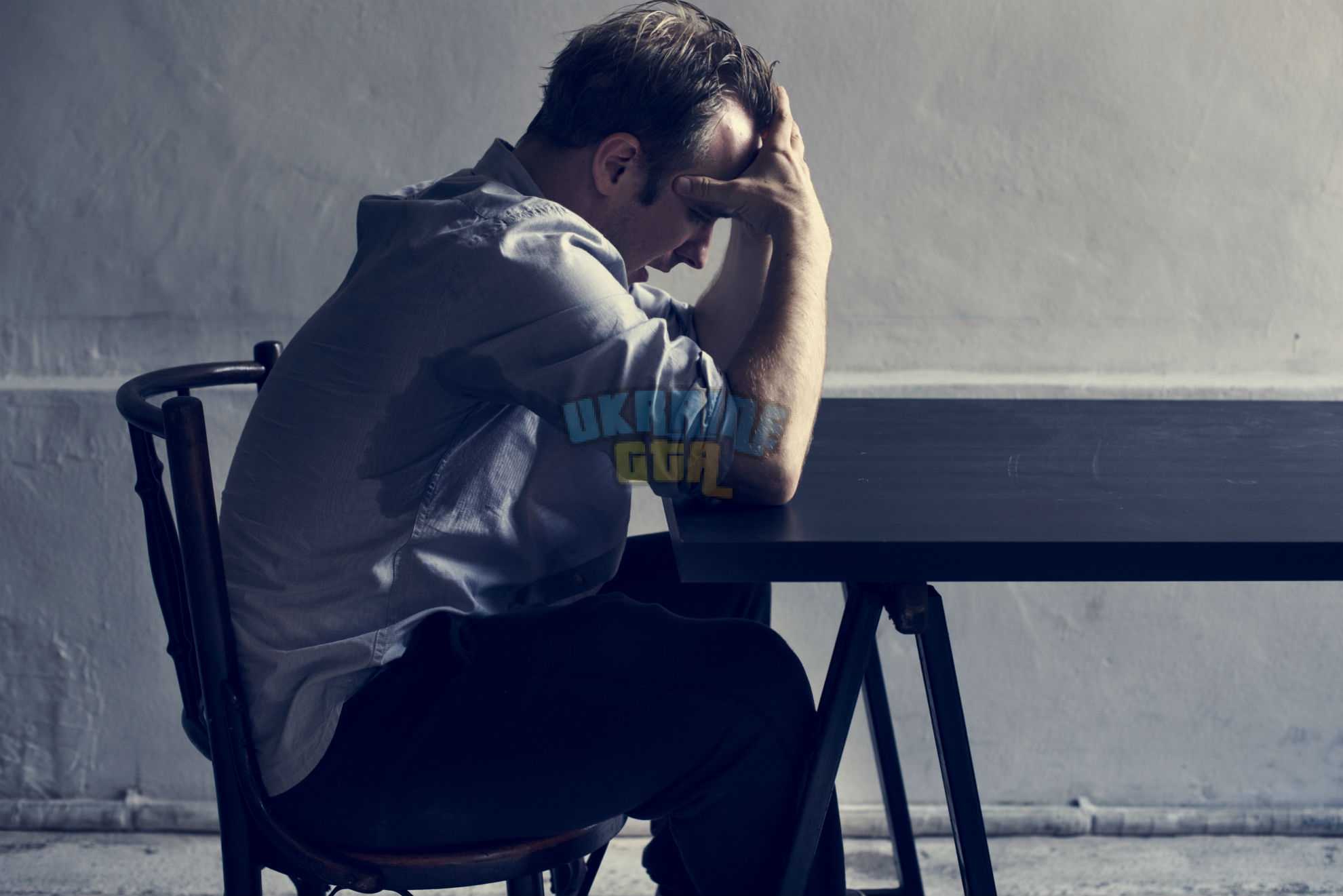 man-with-depress-feeling-expression-P4AYD75-min.jpg
