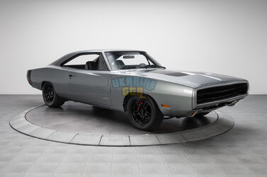 1429048995_1970-dodge-charger-r-t-front-three-quarter-01.jpg