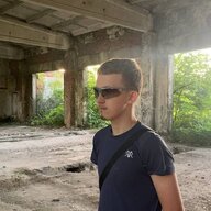 Тоні Кадр