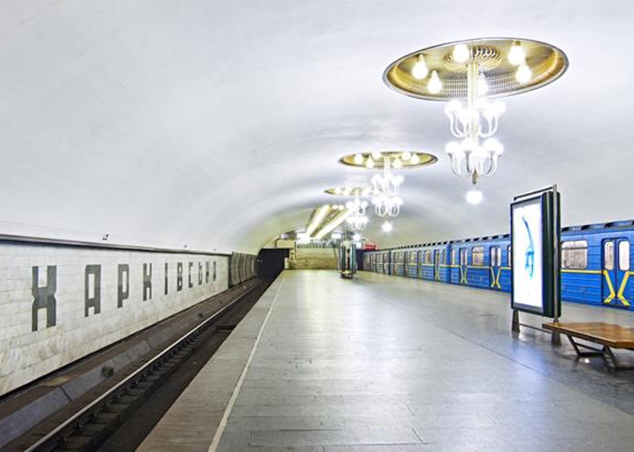 У Києві на станції метро Харківська померла жінка - Korrespondent.net