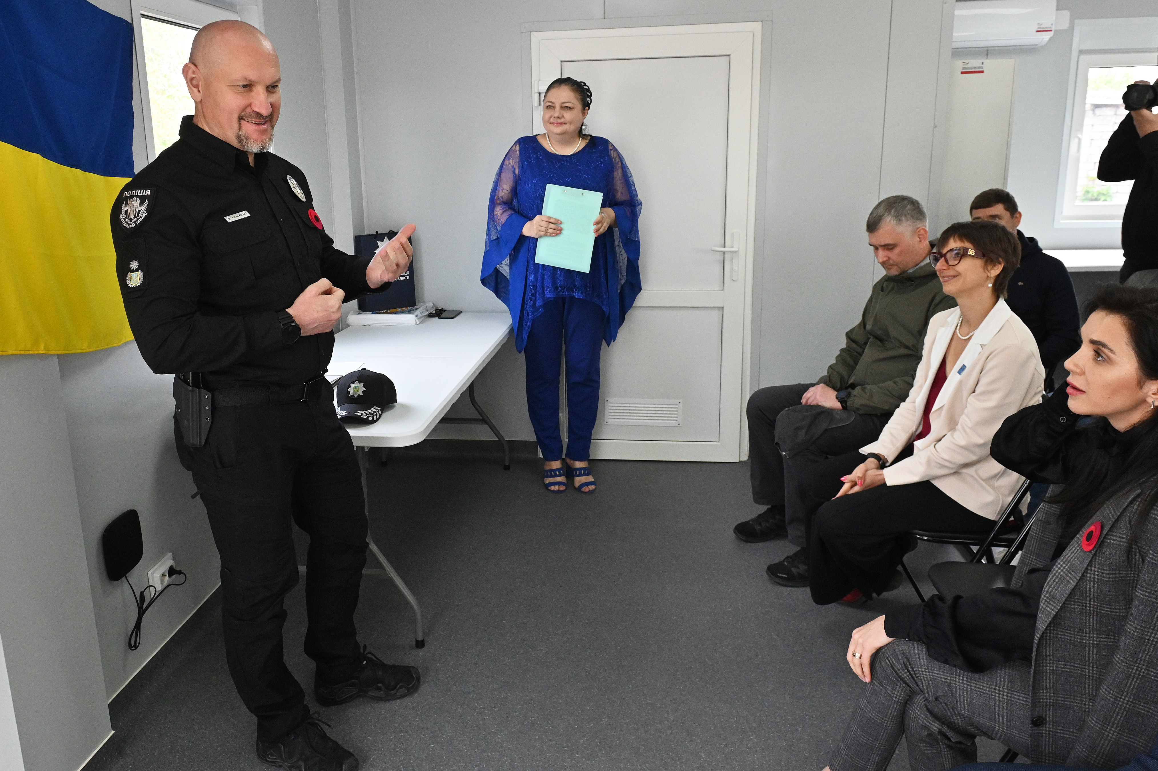 https://www.undp.org/sites/g/files/zskgke326/files/2025-05/ua-undp-mobile-office-police-ukraine.jpg