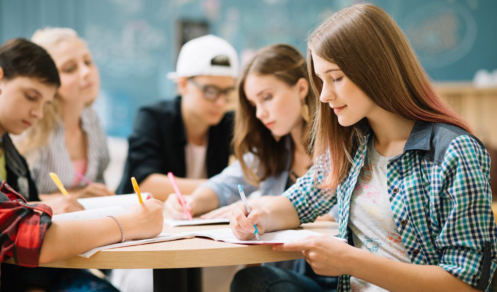 1541509779studenti-1024x615.jpg